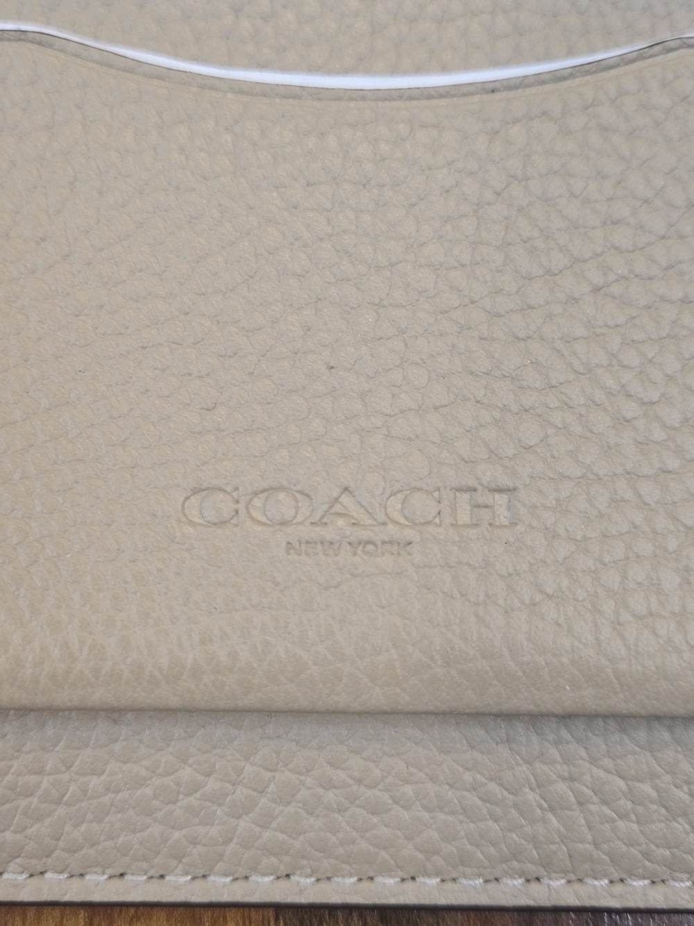Coach C1742 Zip Phone Wallet in Pebble Leather – Stone / Taupe - Picture 3 of 12
